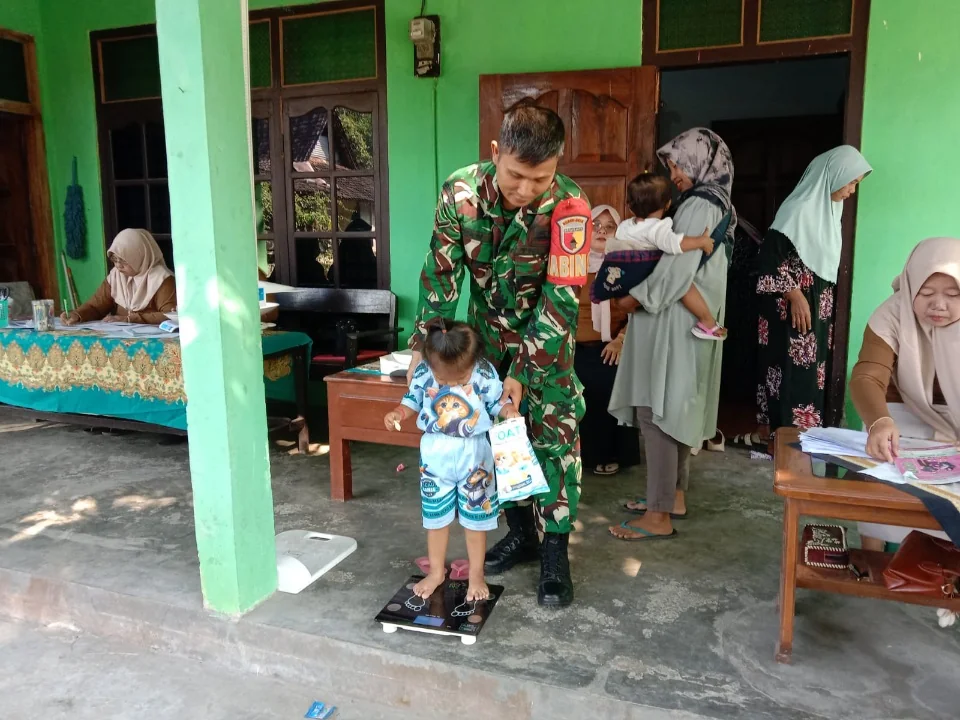 Dukung Program Pemerintah: Babinsa Blitar Perkuat Posyandu Cegah Stunting