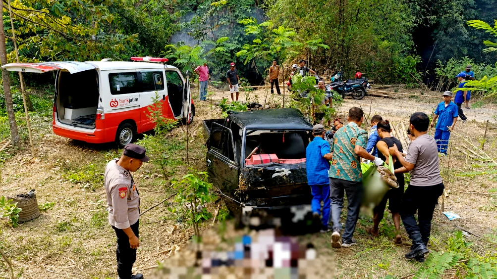 Kecelakaan Tunggal L300 di Blitar, Pengemudi Meninggal Dunia