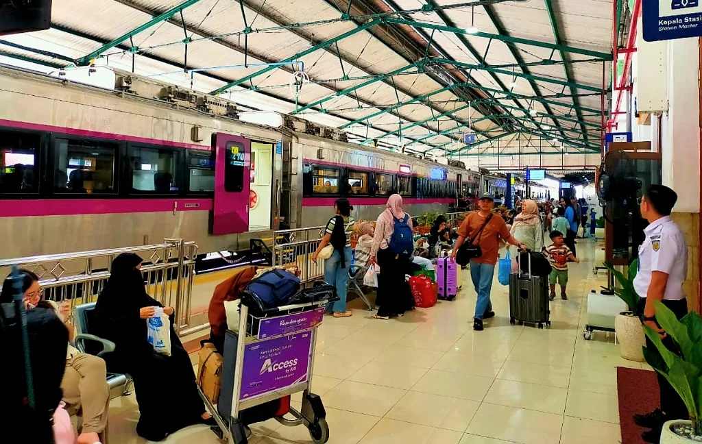 KAI Daop 7 Madiun Catat Puluhan Ribu Penumpang Padati Kereta Libur Maulid Nabi