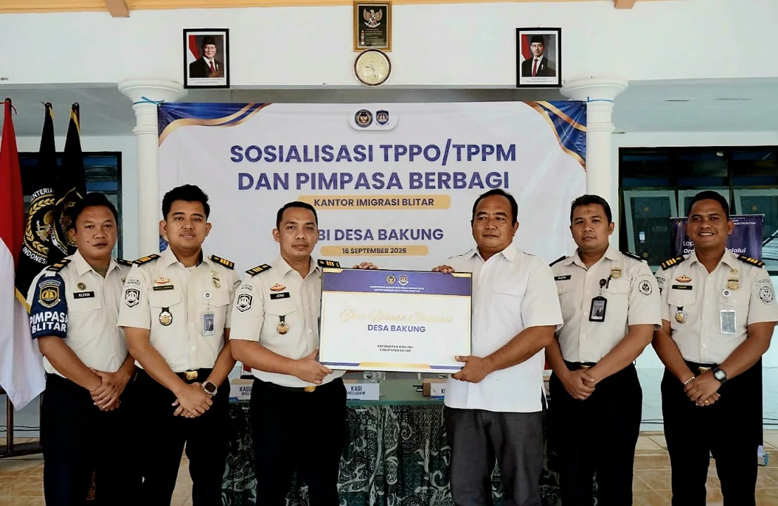 Imigrasi Blitar Edukasi Warga Desa Bakung Cegah TPPO dan TPPM